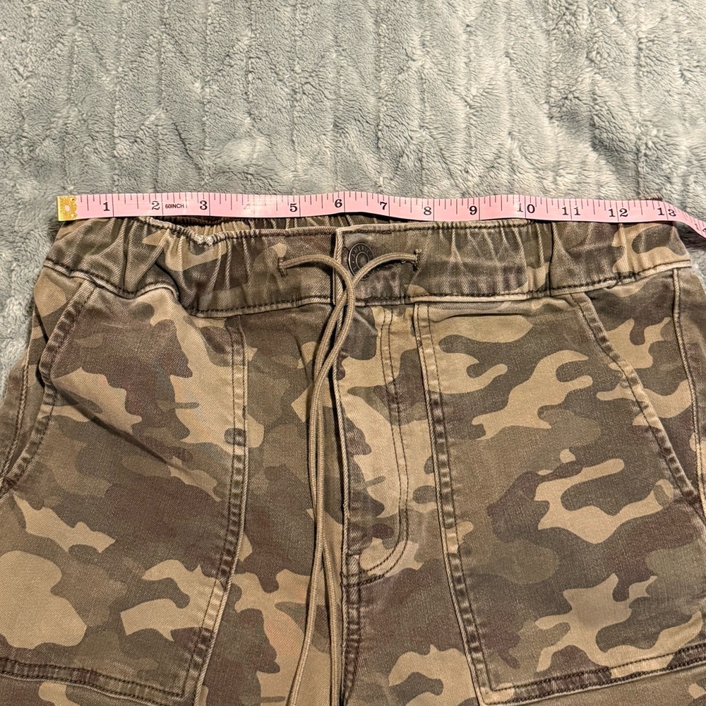 LIKE NEW American Eagle Camo Stretch High-Waisted Jegging Joggers - Picture 9 of 11